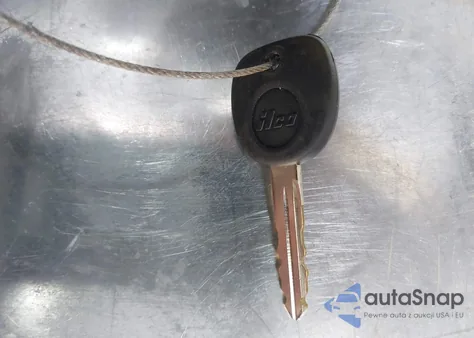 2005 Chevrolet Tahoe Ls z USA, uszkodzony, nr VIN 1GNEK13T25J267645